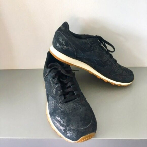 Reebok retro classic snake print suede sneaker size 8.5 - Picture 1 of 12